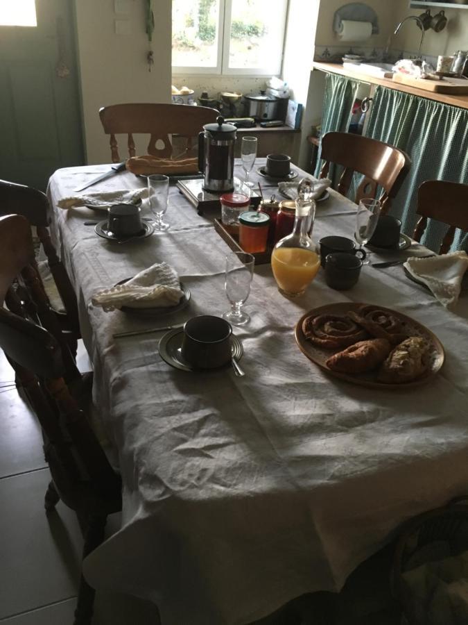 Le Lindois Le Petit Grange Bed & Breakfast エクステリア 写真