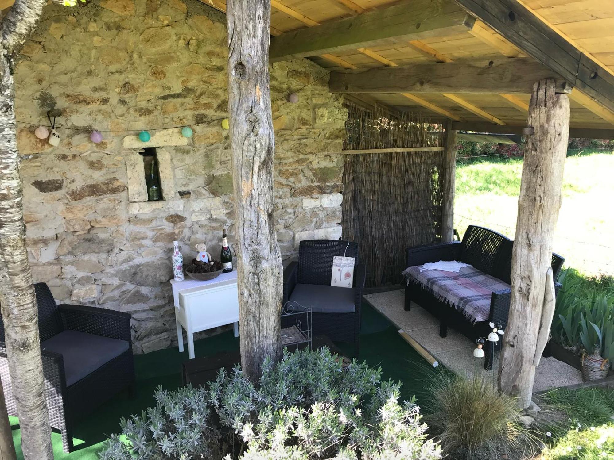 Le Lindois Le Petit Grange Bed & Breakfast エクステリア 写真