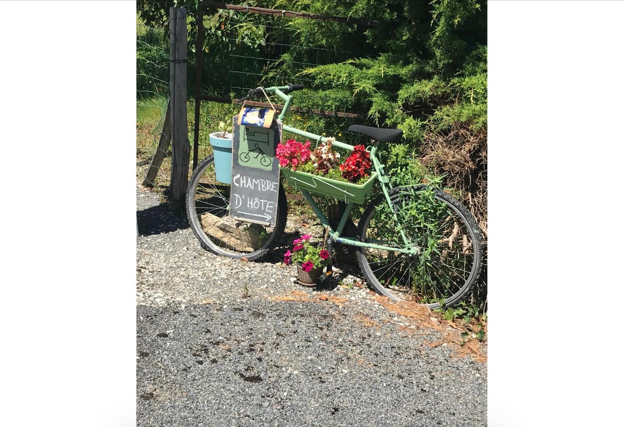 Le Lindois Le Petit Grange Bed & Breakfast エクステリア 写真